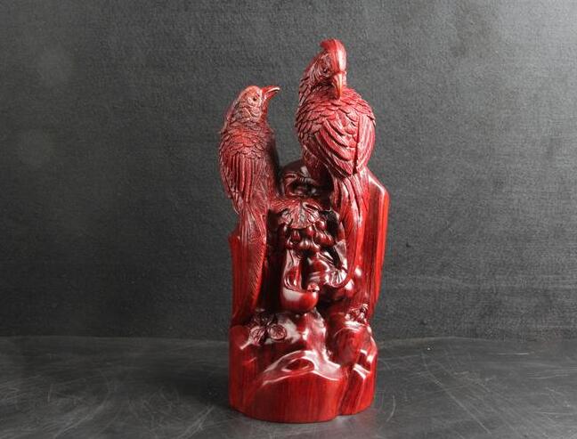 為何小葉紫檀雕刻物件在藝術品收藏中價值斐然？