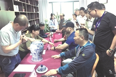 省文物專家免費為市民鑒寶，藝術珍品點亮尋常百姓家